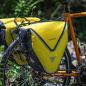 Preview: ROCKBROS | Gepäckträgertasche – 100% wasserdichte Fahrradtasche mit Schultergurt, 20L, für Hinterrad, in Gelb/Schwarz/Gold