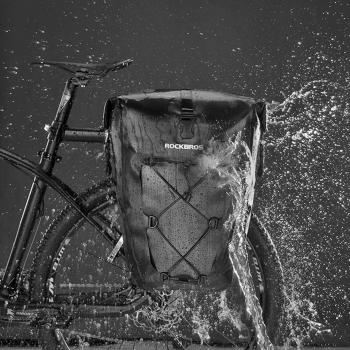 Preview: ROCKBROS | Hinterradtasche – 100% wasserdichte Gepäckträgertasche mit Netztasche, 27L, in Schwarz, Gelb und Camouflage