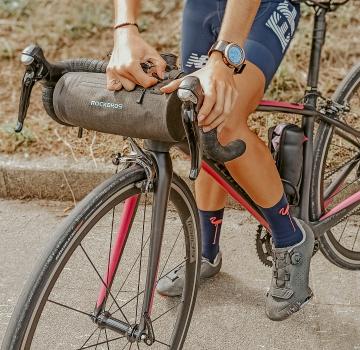 ROCKBROS | Multifunktionale Lenkertasche/Rahmentasche – 100% wasserdichte Fahrradtasche mit Schultergurt für MTB und Rennräder, ca. 2L